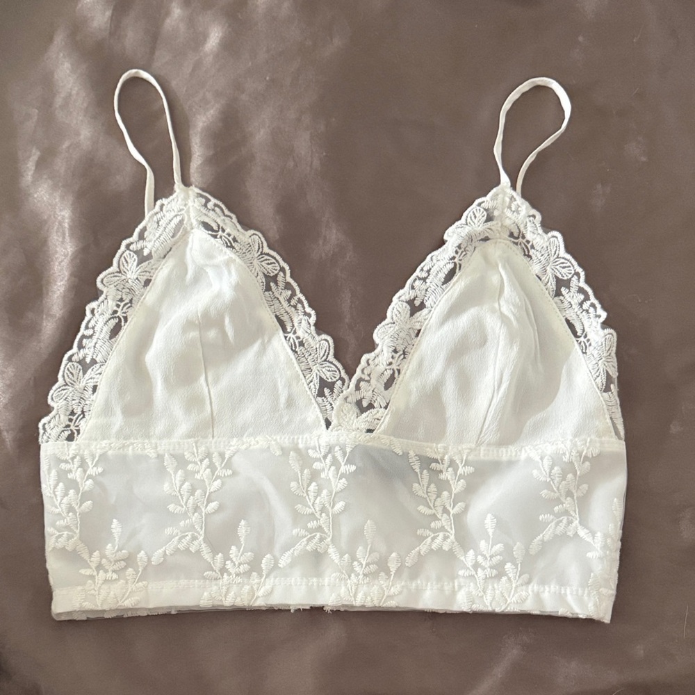 Forever 21 White Lace Crop Top